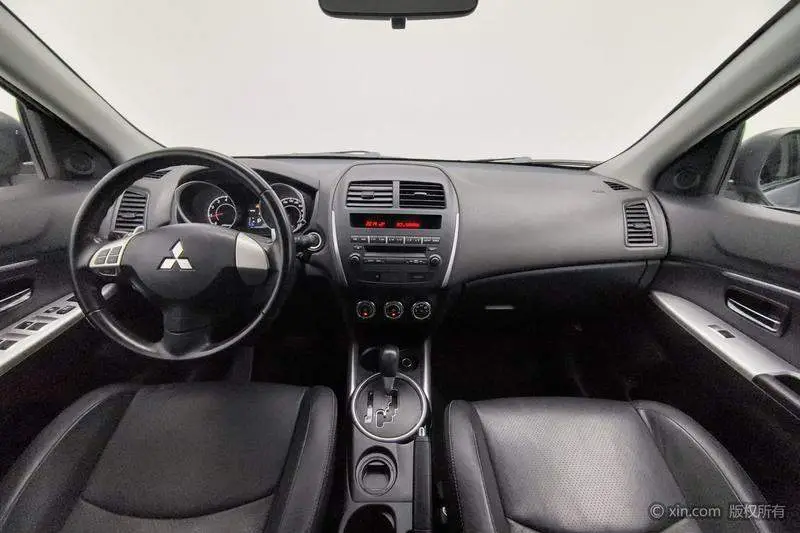 ASX 2013 2.0L CVT 2WD Deluxe Edition — 11