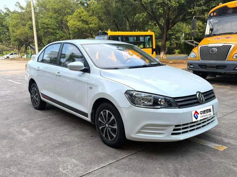 Jetta 2015 Value Edition 1.6L Automatic Fashion Model — 3
