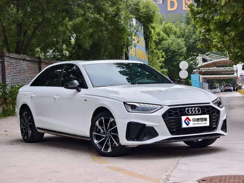 Audi A4L 2023 40 TFSI Luxury Dynamic Edition — 3