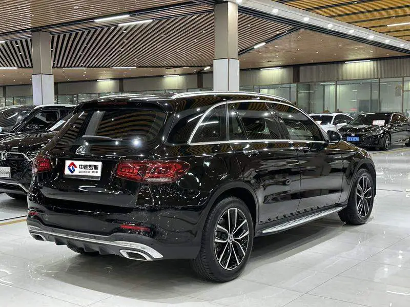 Mercedes-Benz GLC 2021 GLC 300 L 4MATIC Dynamic — 7