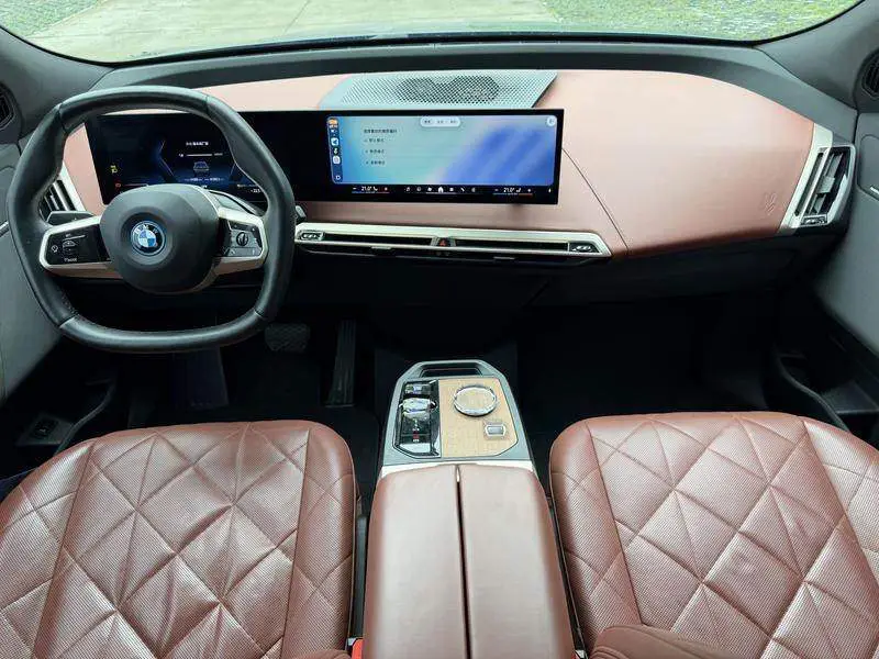BMW iX 2023 xDrive50 — 6