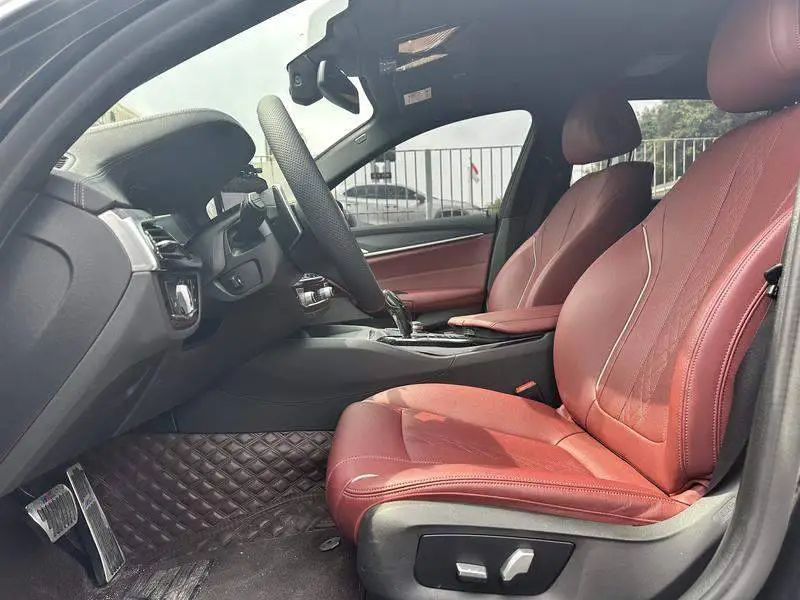 BMW 5 Series 2021 530Li Leading M Sport Package — 14