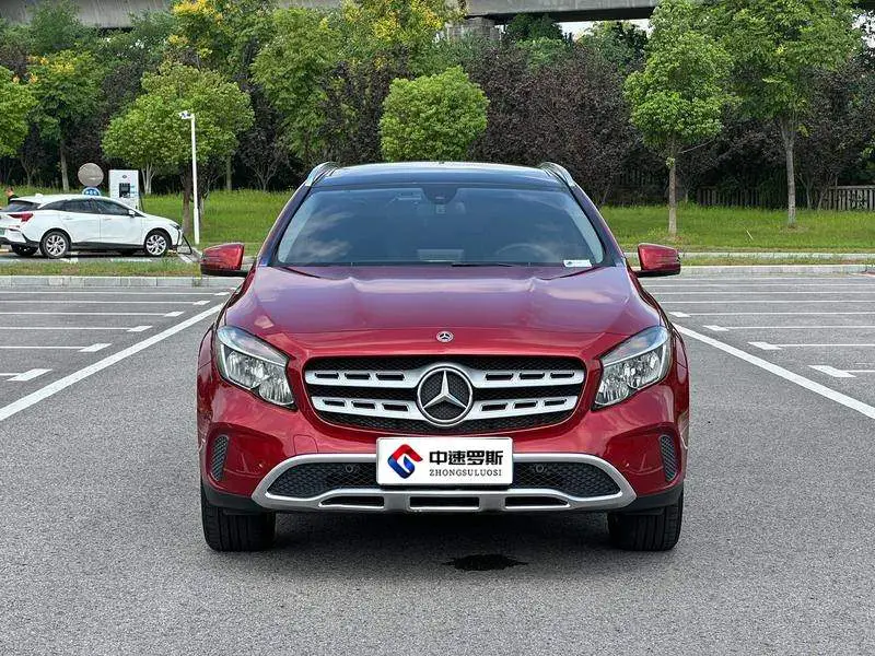 Mercedes-Benz GLA 2018 GLA 200 Dynamic — 2