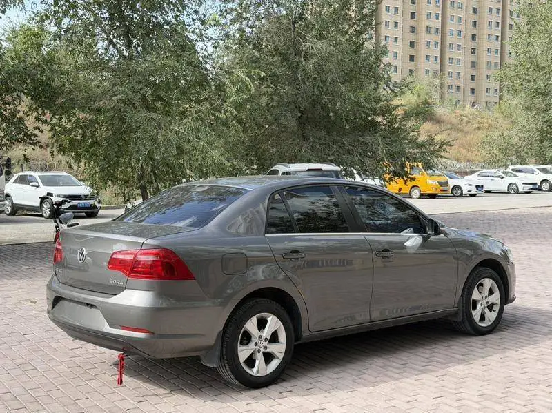 Bora 2014 1.6L Automatic Comfort — 6
