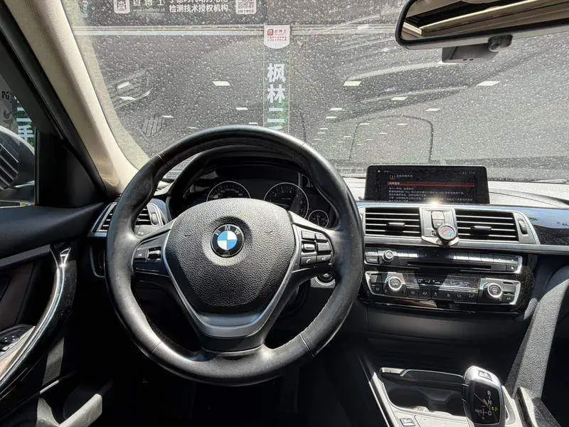 BMW 3 Series 2019 320Li Fashion Edition — 15