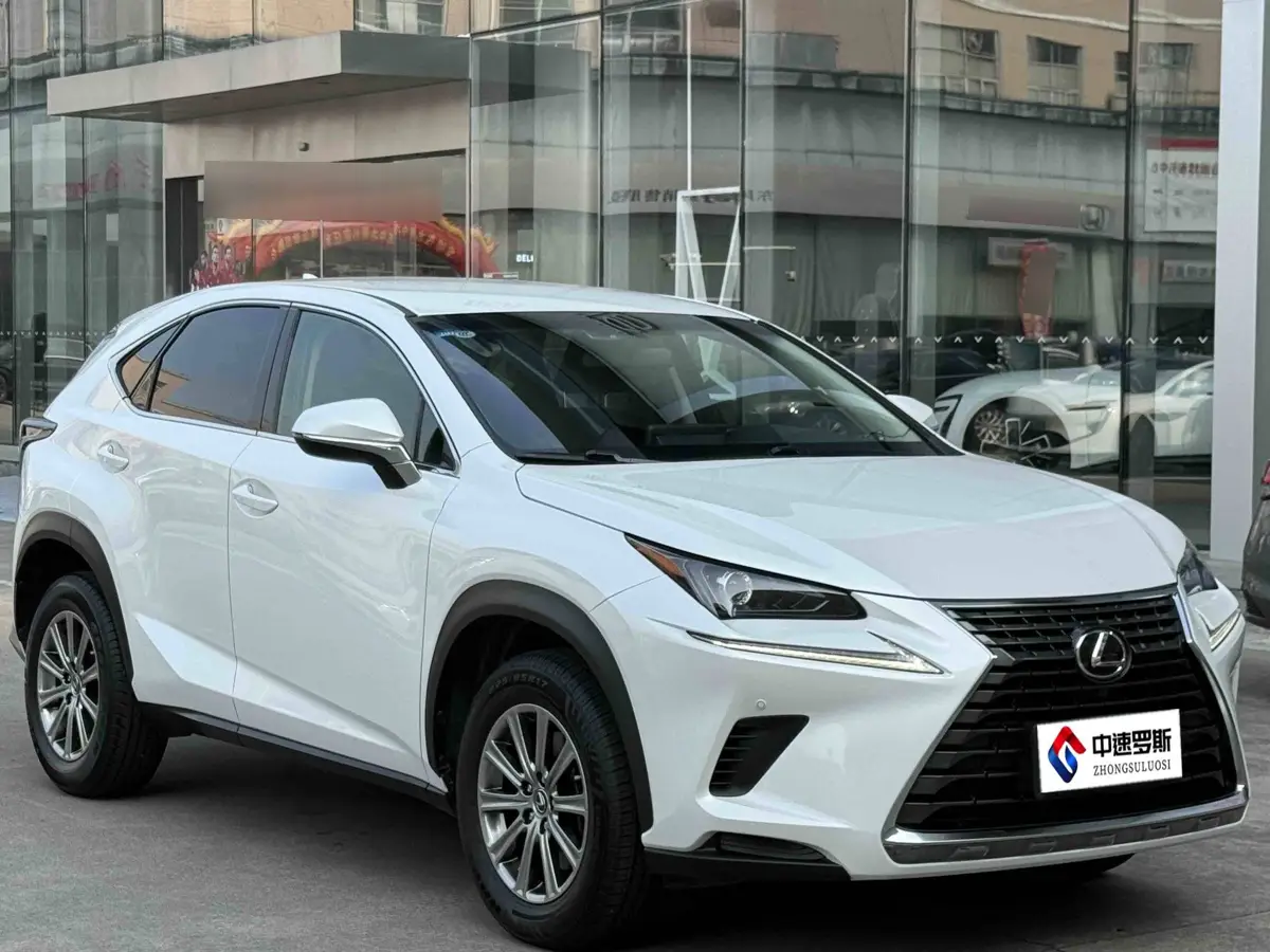 Lexus NX 2017 200 Front-Drive Edition — 3