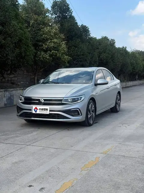 Bora 2023 300TSI DSG Premium Edition