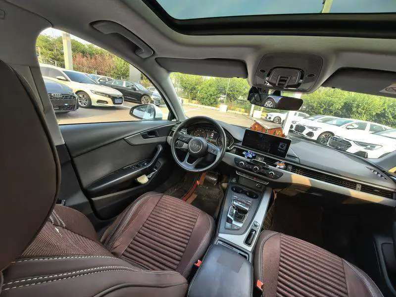 Audi A4L 2019 40 TFSI Progressive National VI — 17
