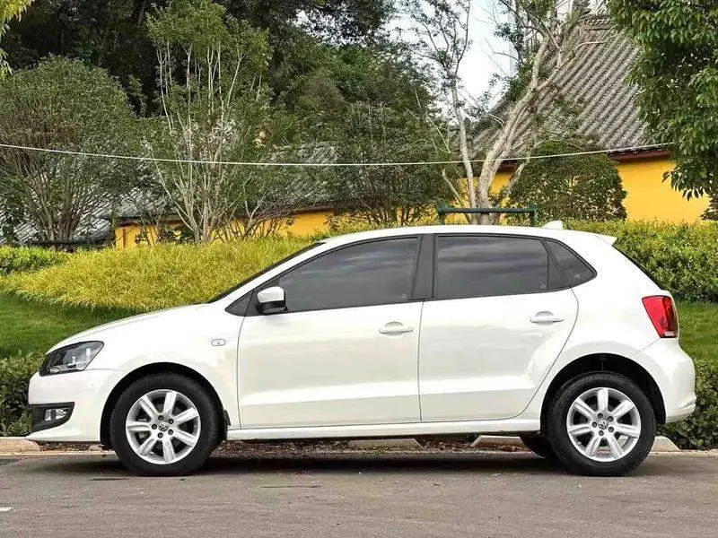 Polo 2013 1.4L Automatic Comfort Edition — 3