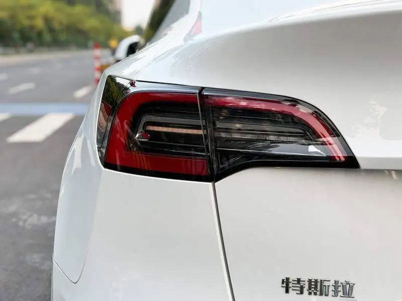 Model Y 2024 rear-wheel drive version — 18