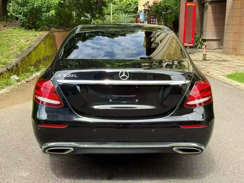 Mercedes-Benz E-Class 2019 E 300 L Fashion Edition — 5