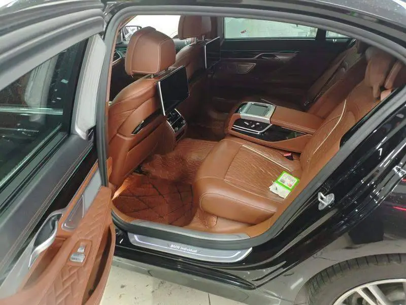 BMW 7 Series 2019 740Li xDrive Executive Luxury Package — 7