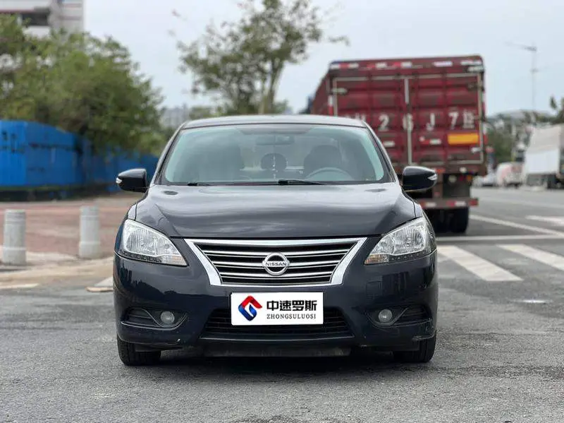Sylphy 2012 1.8XL CVT Deluxe Edition — 2