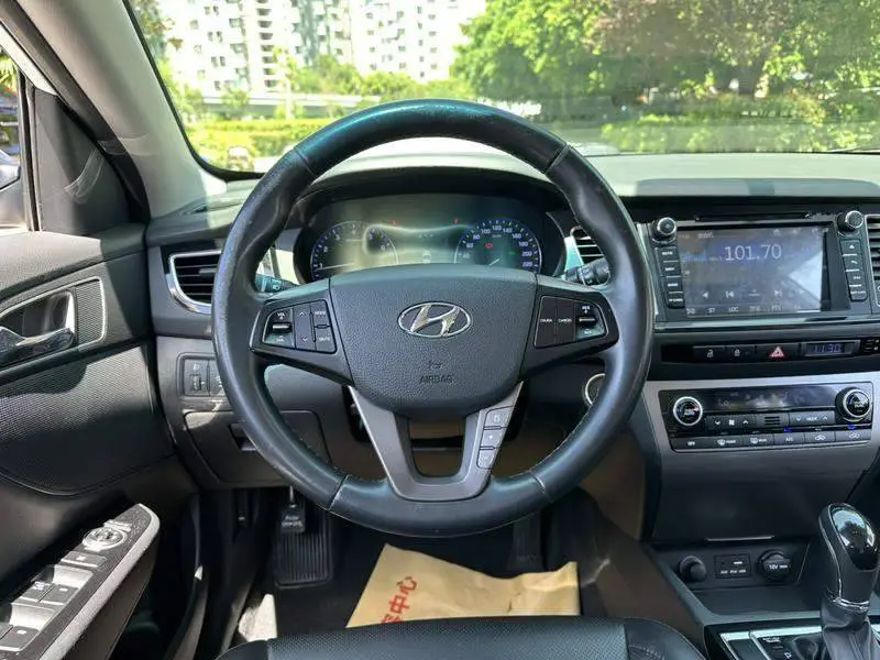 Name map 2014 1.8L Automatic Premium DLX — 10