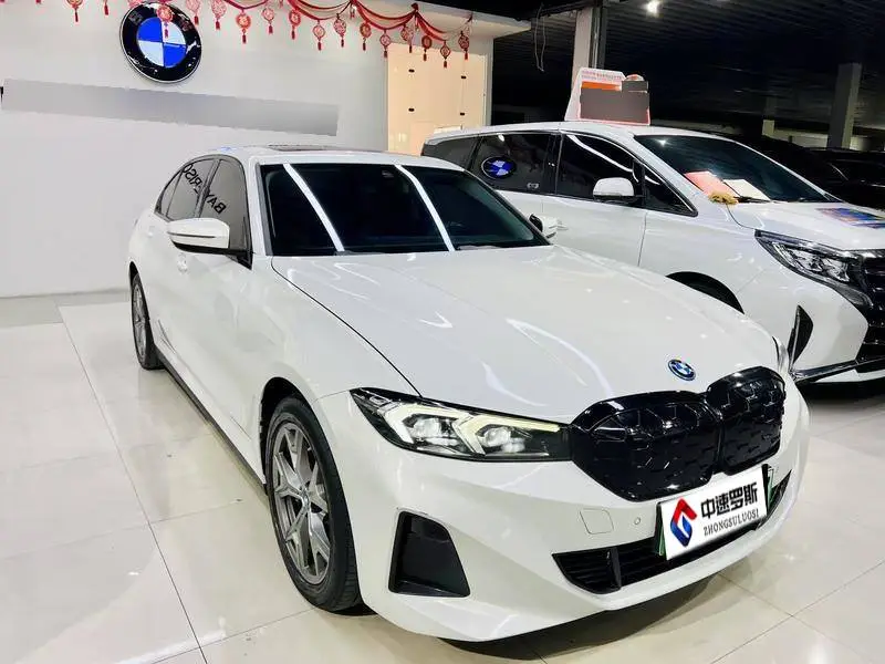 BMW i3 2025 eDrive 35 L — 3