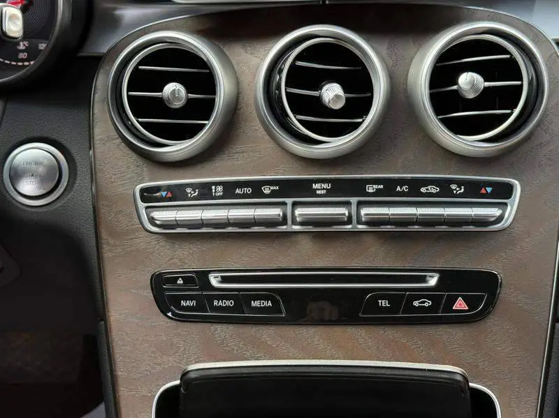 Mercedes-Benz GLC 2018 GLC 300 4MATIC Dynamic — 11