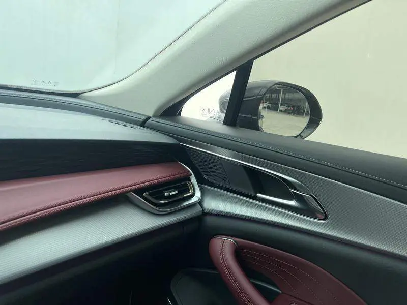 Hongqi H5 2024 2.0T Automatic Intelligent Connection Flagship Edition — 9