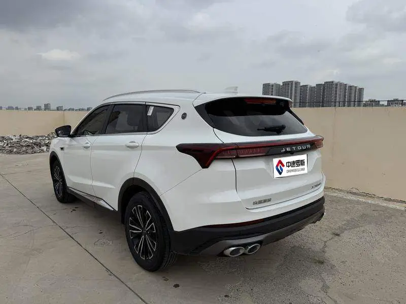 JETOUR X70 PLUS 2024 Champion Edition 1.5T DCT Champion PRO 7-seater — 5