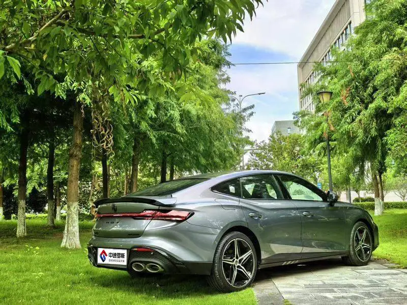 MG7 2023 2.0T Automatic Beauty Hunter Premium Edition — 9