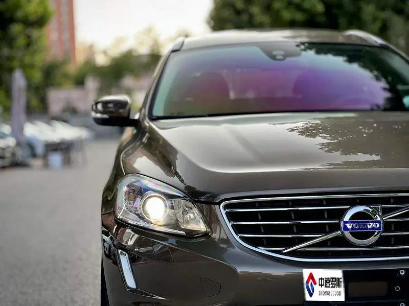 Volvo XC60 2017 T5 AWD Intelligent Edition — 13