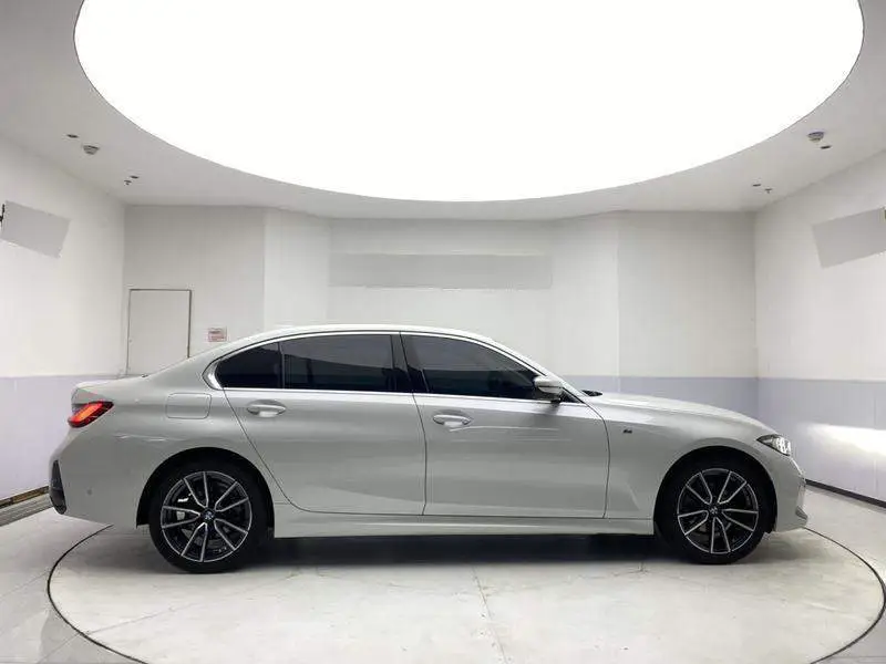 BMW 3 Series 2025 325Li M Sport Package — 8