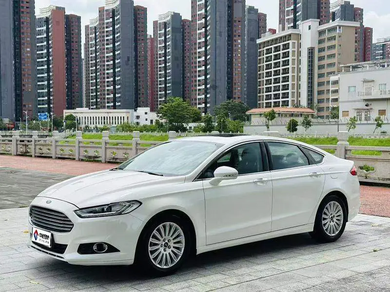 Mondeo 2013 2.0L GTDi200 Luxury Model