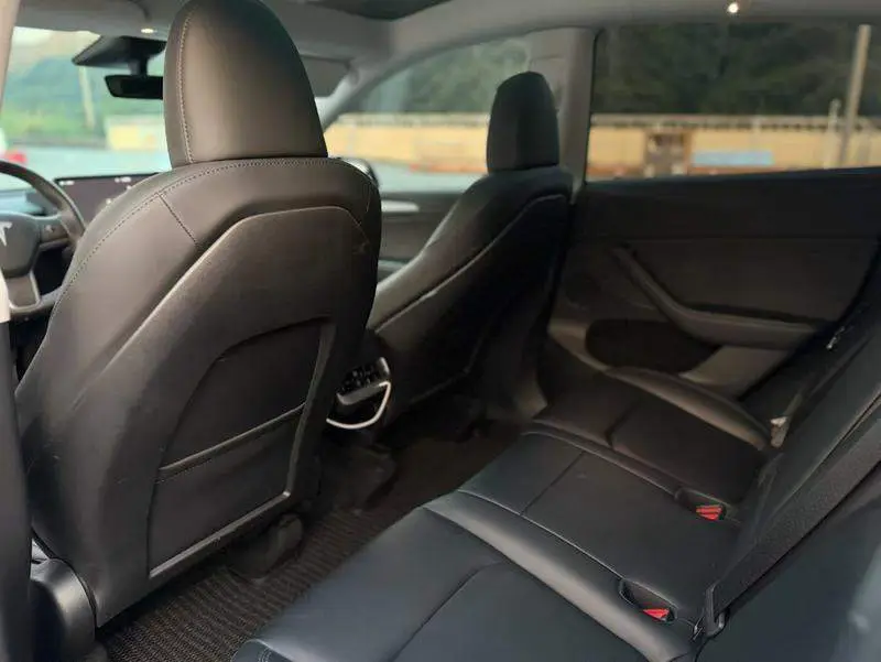 Model Y 2024 rear-wheel drive version — 11