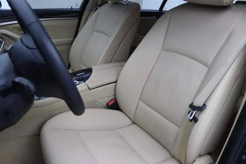 BMW 5 Series 2013 525Li Luxury — 17