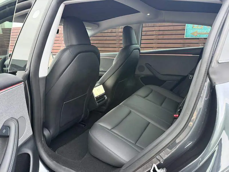 Model 3 2023 rear-wheel drive version — 15