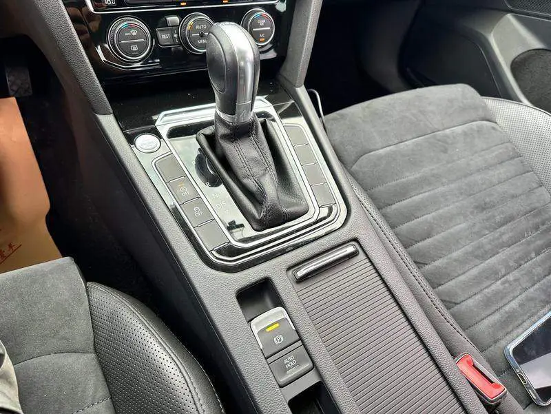 Magotan 2018 330TSI DSG Premium Edition — 18