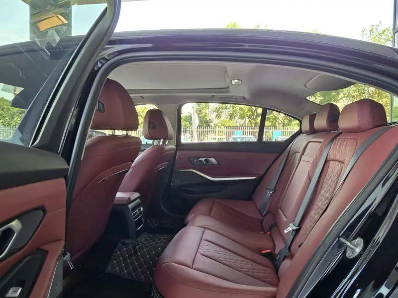 BMW i3 2023 eDrive 40 L Night Sport Package — 15