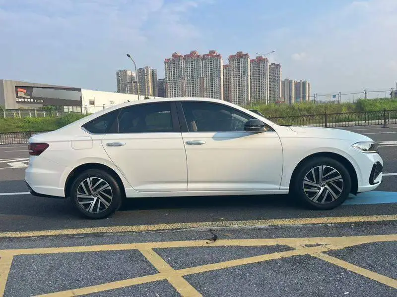 Lavida 2023 300TSI DSG Starry Sky Edition — 5