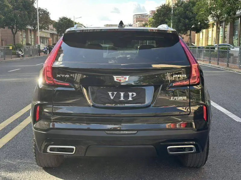 Cadillac XT4 2024 28T 2WD Luxury Model — 6