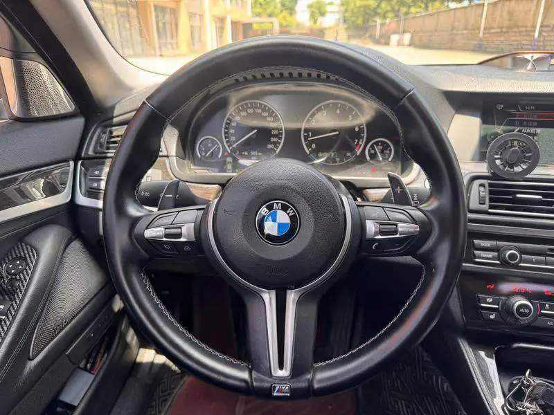 BMW 5 Series 2013 535Li Leading Edition — 10