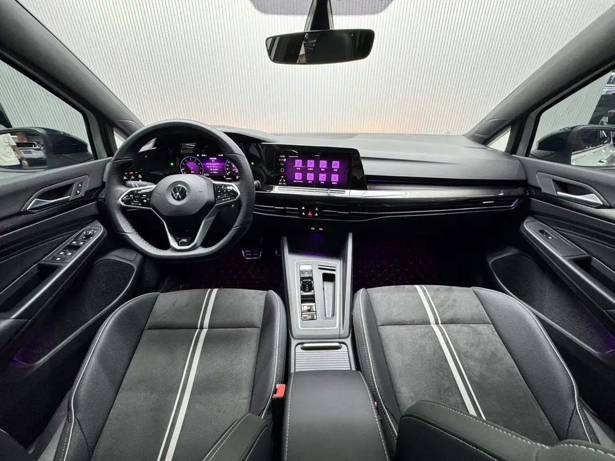 Golf 2023 facelift 280TSI DSG R-Line Lite — 12