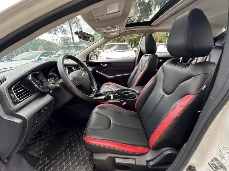 Venucia D60 2018 1.6L CVT Intelligent Link Elite Edition — 8