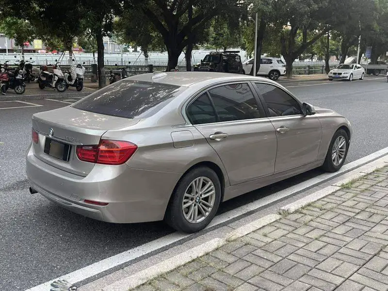 BMW 3 Series 2014 320Li Fashion Edition — 4