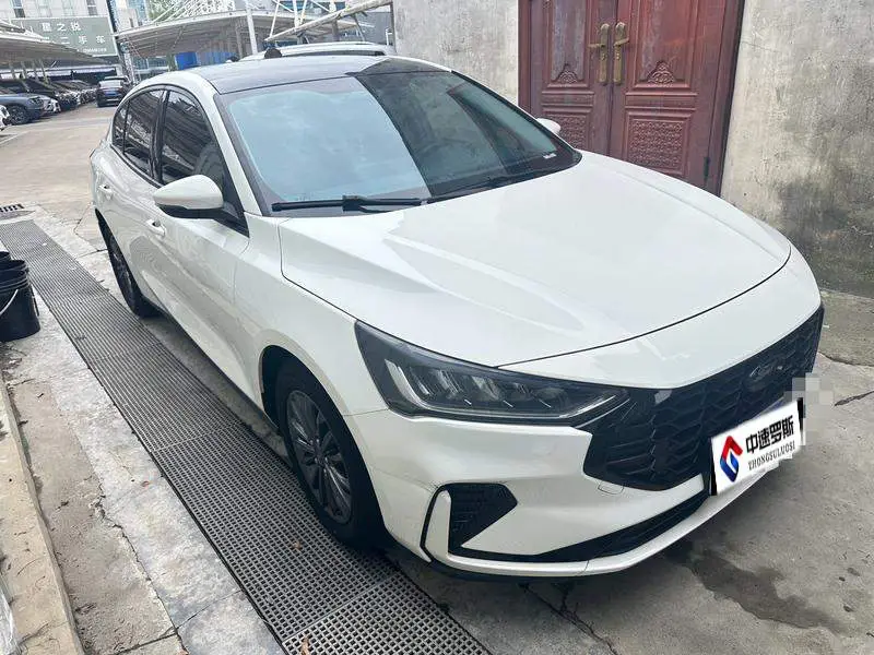 Fox 2022 EcoBoost 180 Sedan Automatic Competition Edition — 3