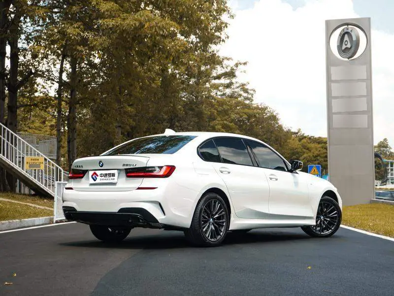 BMW 3 Series 2022 325Li M Sport Night Edition — 5