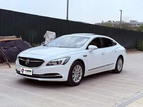 LaCrosse 2016 20T Elite