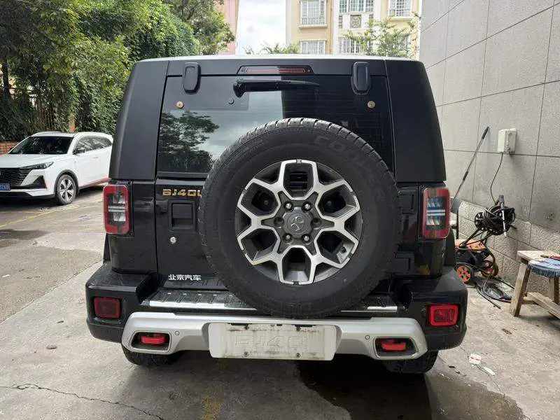 Beijing BJ40 2019 2.3T Automatic 4WD City Hunter Edition Premium National VI — 5