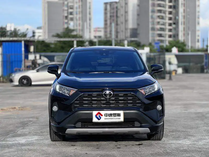 RAV4 Rongfang 2023 2.0L CVT 2WD Fashion Edition — 2