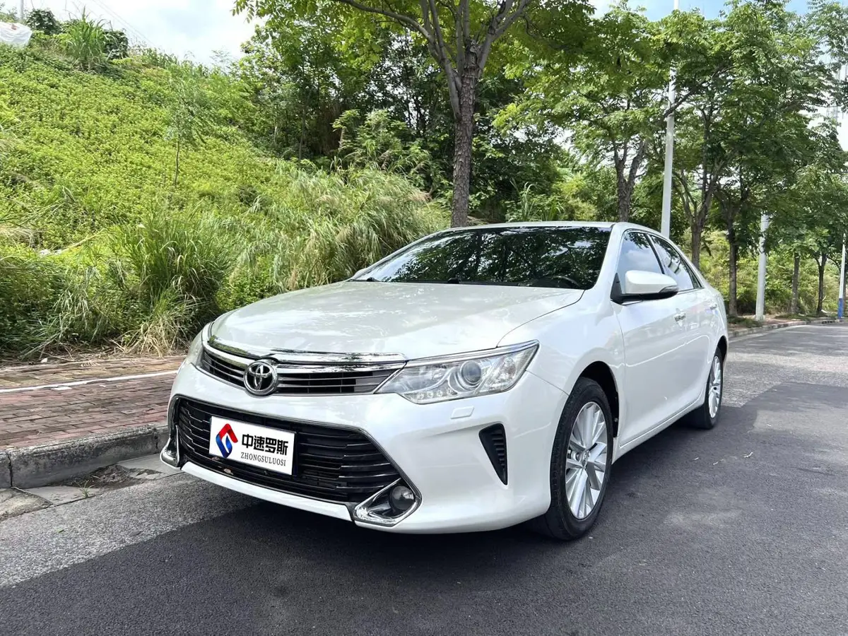Camry 2015 2.5G Luxury Navigation Edition — 2