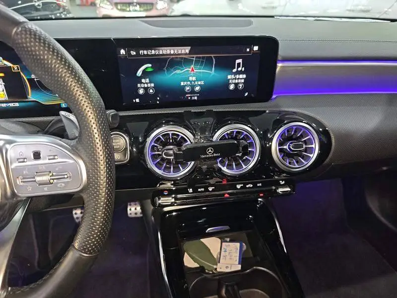 Mercedes-Benz A-Class AMG 2020 AMG A 35 L 4MATIC — 6