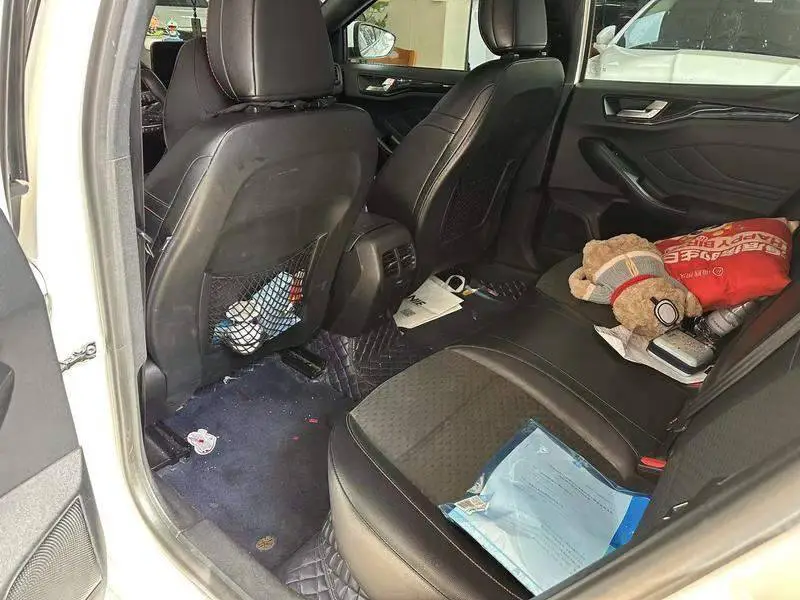 Fox 2019 Hatchback EcoBoost 180 Automatic ST Line — 14