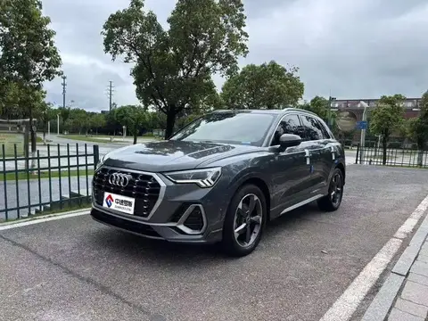 Audi Q3 2022 35 TFSI Stylish and Dynamic