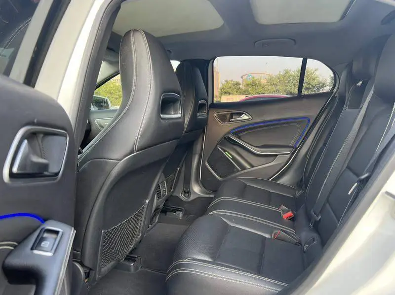 Mercedes-Benz GLA 2018 GLA 200 Dynamic — 10