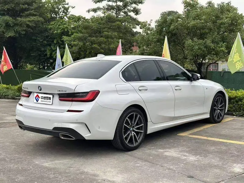 BMW 3 Series 2020 facelifted 325i M Sport package — 6