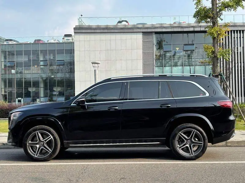 Mercedes-Benz GLS 2025 GLS 450 4MATIC Fashion Edition — 4