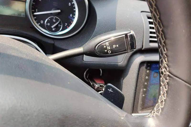 Mercedes-Benz R-Class 2015 R 320 4MATIC Luxury — 14